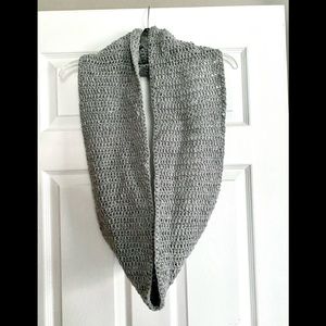 Women’s Men’s Unisex Grey/Silver Knit Infinity Scarf